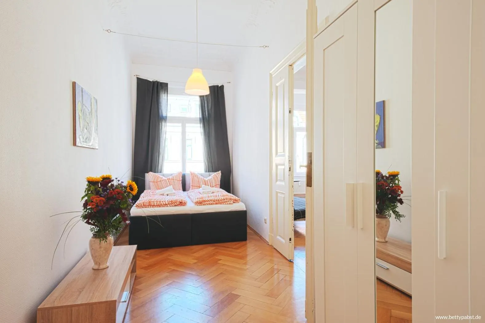 Gruenderzeitapartment An Der Arena Leipzig Germany